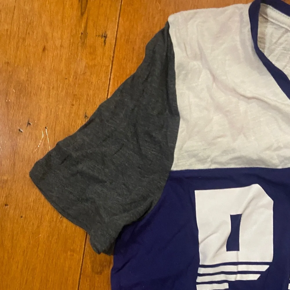 PINK Victoria's Secret Navy and Gray Short Sleeve Tee - Picture 4 of 5